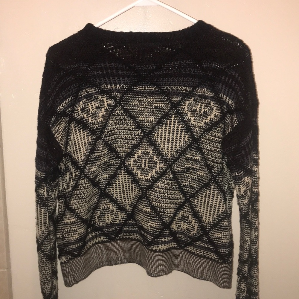 sweater - Picture 2 of 2